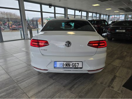 2019 Volkswagen Passat - thumbnail 8