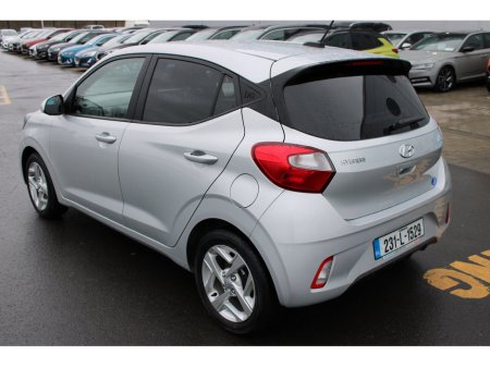 2023 Hyundai i10 i10 Deluxe Plus €17,950 thumbnail