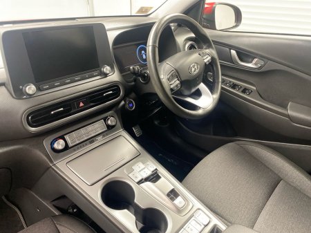 2023 Hyundai Kona - view 2