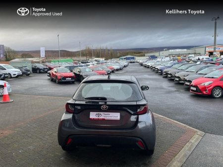 2022 Toyota Yaris - thumbnail 4