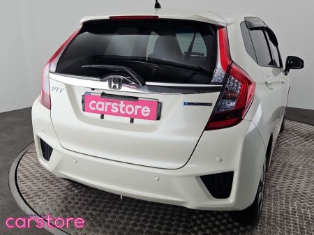 2015 Honda Fit FIT DAA-GP5 HYBRID 5DR AUTO €10,880 thumbnail