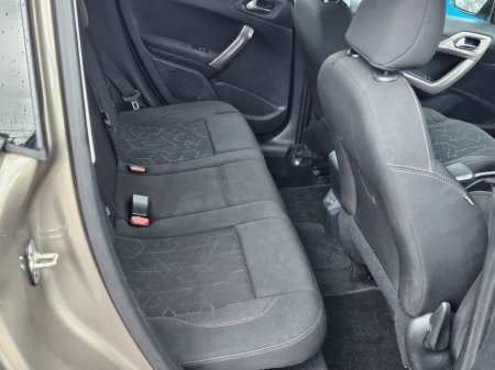 2015 Peugeot 2008 1.4 Hdi 70 bhp Active S/S €7,950 thumbnail