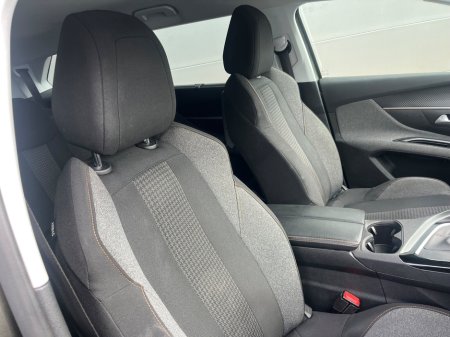 2020 Peugeot 5008 - thumbnail 8