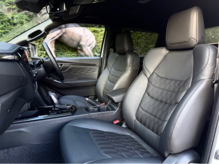 2025 Isuzu D-MAX TER4063C €56,950 thumbnail