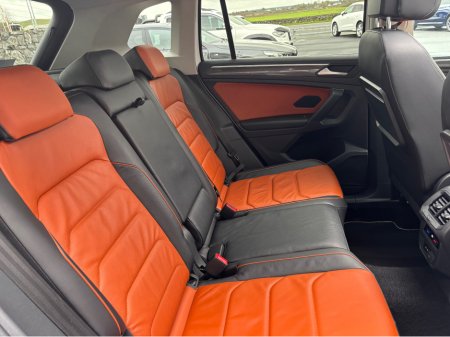 2019 Volkswagen Tiguan - thumbnail 19