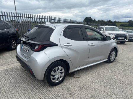 2020 Toyota Yaris 1.5 Self Charging Hybrid €16,500