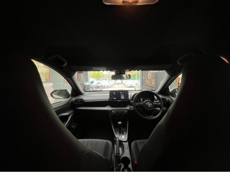 2021 Toyota Yaris - thumbnail 11