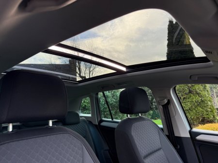 2017 Volkswagen Tiguan 2.0 TDI 115HP BMT Comfortline €17,950 thumbnail