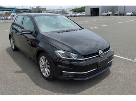 2018 Volkswagen Golf COMFORTLINE 1.2 AUTOMATIC * REAR VIEW CAMERA, AUTO LIGHTS, ADAPTIVE CRUISE CONTROL, POWERED FOLDING HEATED MIRRORS, LUMBAR SUPPORT, 2 KEYS, TOUCH SCREEN RADIO, MULTIFUNCTION STEERING WHEEL* €18,950