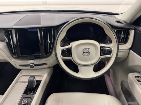2023 Volvo XC60 T6 Recharge PHEV 350hp AT8 Core €53,500 thumbnail