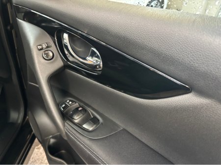 2017 Nissan Qashqai - thumbnail 5