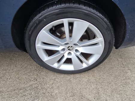 2020 Skoda Superb - thumbnail 12