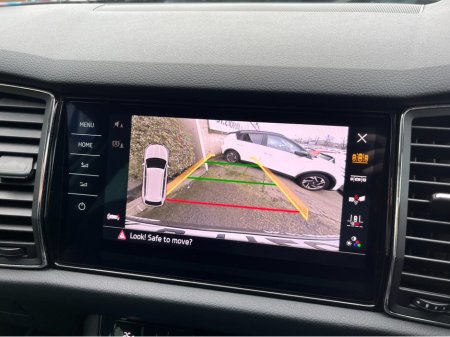 2021 Skoda Kodiaq 7 SEATER STYLE AUTOMATIC 2.0 DIESEL //HIGH SPEC//FULL LEATHER//HEATED SEATS//KEYLESS ENTRY//SAT NAV//REVERSE CAMERA// €36,950 thumbnail