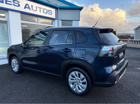 2024 Suzuki SX4 S-Cross 1.5 MOTION HEV 115PS 5 €29,999 thumbnail