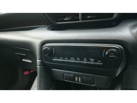 2020 Toyota Yaris X-pack Hybrid Automatic €14,950 thumbnail