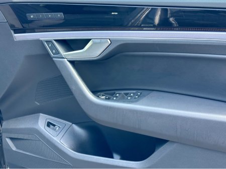 2023 Volkswagen Touareg - thumbnail 20