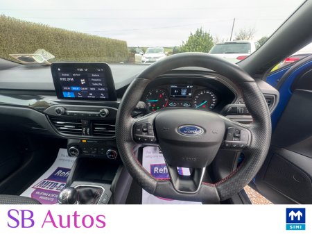 2020 Ford Focus - thumbnail 15