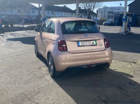 2025 Fiat 500e - thumbnail 10