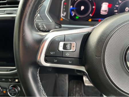 2020 Volkswagen Tiguan - thumbnail 26