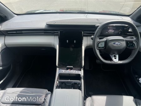 2025 Ford Capri Premium 77kWh Extended Range €43,950