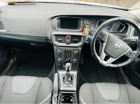 2015 Volvo V40 PRIVACY GLASS //  // REVERSE CAM €12,950 thumbnail