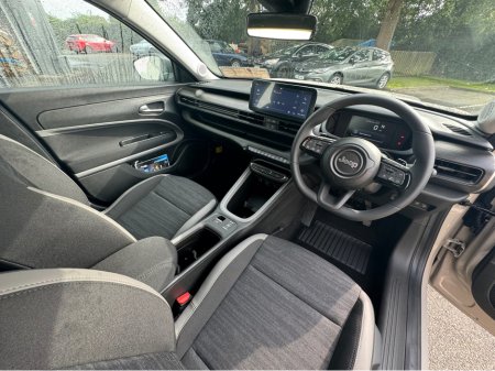 2025 Jeep Avenger Altitude 1.2 e-Hybrid 100HP e-DCT €34,945