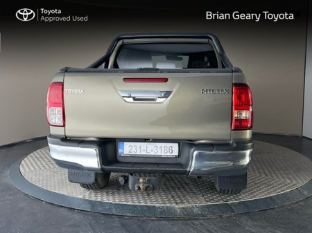 2023 Toyota Hilux - thumbnail 4