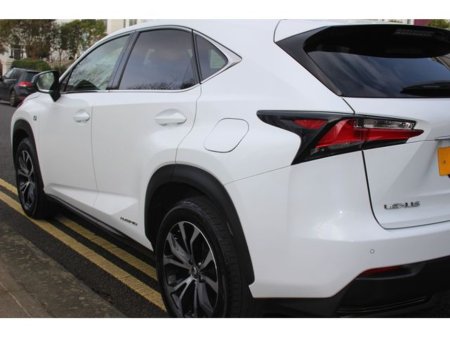 2017 Lexus NX 300 h - thumbnail 11