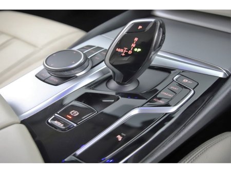 2021 BMW 5 Series - thumbnail 20