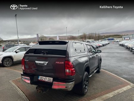 2020 Toyota Hilux - view 2