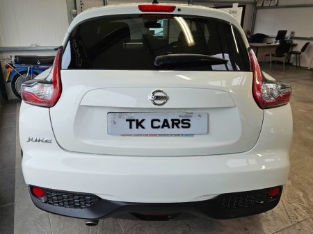 2017 Nissan Juke - thumbnail 4