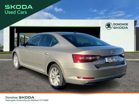 2019 Skoda Superb - thumbnail 3