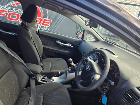 2011 Toyota Auris - thumbnail 8