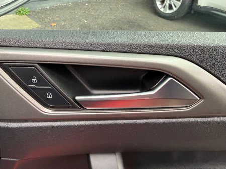 2018 Volkswagen Polo - thumbnail 18