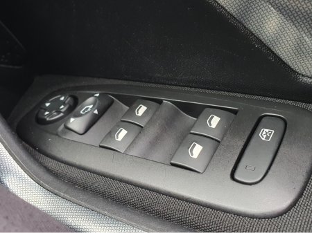 2019 Peugeot 2008 ALLURE PREMIUM 1.2L PETROL 82BHP MANUAL NCT 02/28 FINANCE AVAILABLE @ €49 PER WEEK 2 KEYS/ PAN ROOF/ PARKING SENSORS/ HALF LEATHER SEATS/ TOUCH SCREEN MEDIA/ HISTORY CHECKED €10,900 thumbnail