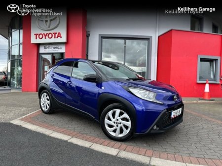 2022 Toyota Aygo X 1.0 DESIGN BITONE €16,450 thumbnail