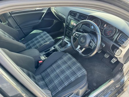 2016 Volkswagen Golf - thumbnail 7