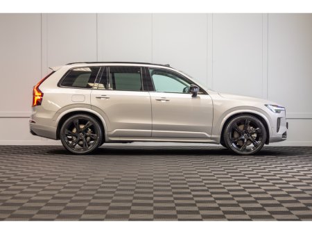 2025 Volvo XC90 - thumbnail 6