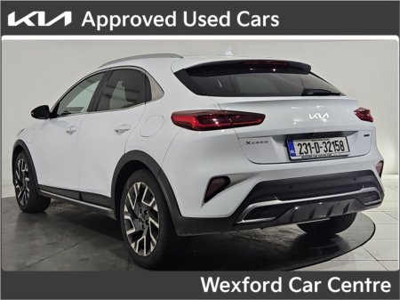 2023 Kia XCeed - view 3