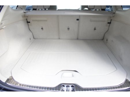 2017 Volvo XC60 - thumbnail 18