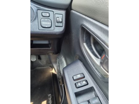 2014 Toyota Yaris - thumbnail 18