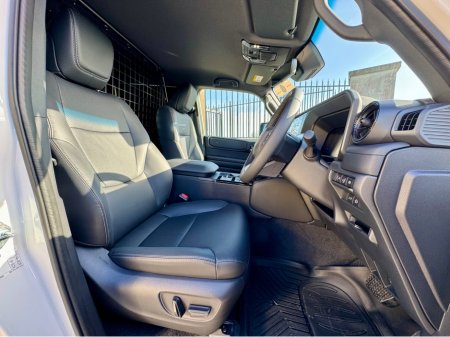 2025 Toyota Landcruiser - thumbnail 14