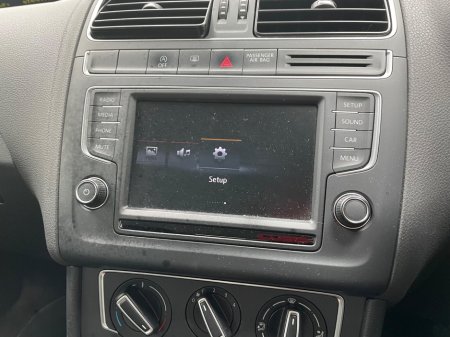 2015 Volkswagen Polo - thumbnail 29