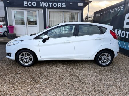 2013 Ford Fiesta ZETEC - 1.2 - LOW MILES - FULL SERVICE HISTORY €7,995 thumbnail