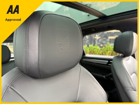 2023 Porsche Cayenne - thumbnail 25