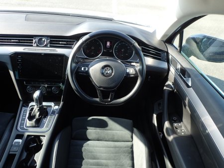 2018 Volkswagen Passat - thumbnail 9