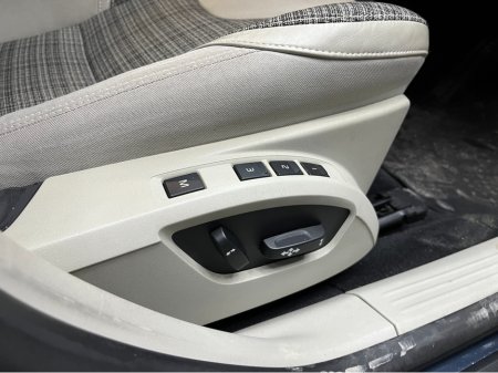 2018 Volvo V40 - thumbnail 10