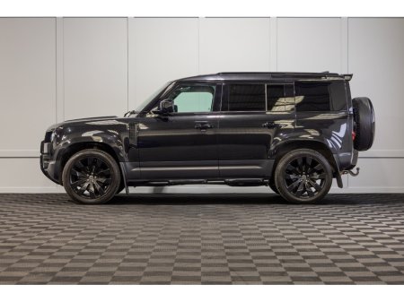 2023 Land Rover Defender - thumbnail 3