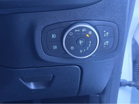 2021 Ford Fiesta ACTIVE 5DR 1.0T 95PS 4DR LOW KM! IMMACULATE CONDITION! €17,950 thumbnail