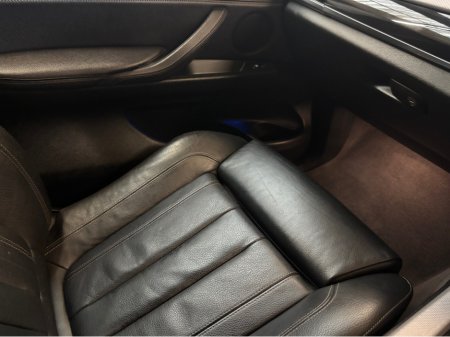 2017 BMW X5 - thumbnail 16